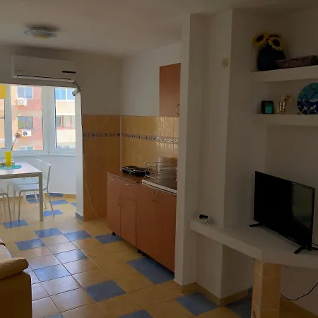 Holiday By The Sea Apartmán
